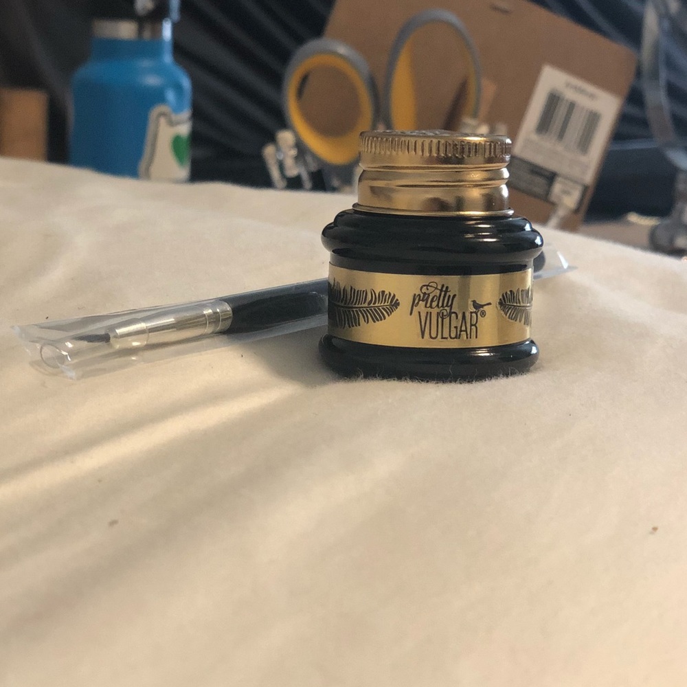 Pretty Vulgar Gel Eyeliner + Brush